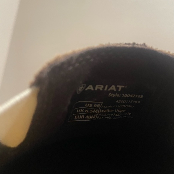 Ariat Suede Floral Metallic Casual Slip-On Cruiser Moc-Toe. Only worn once! - Picture 7 of 7